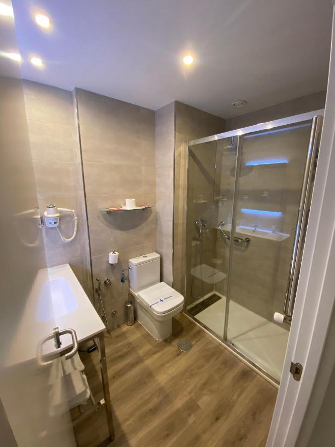 Hotel Escuela Madrid Luaran gambar