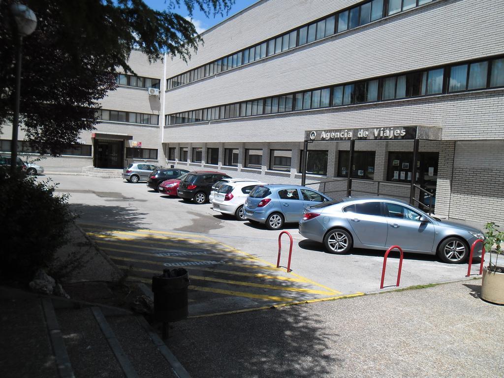 Hotel Escuela Madrid Luaran gambar