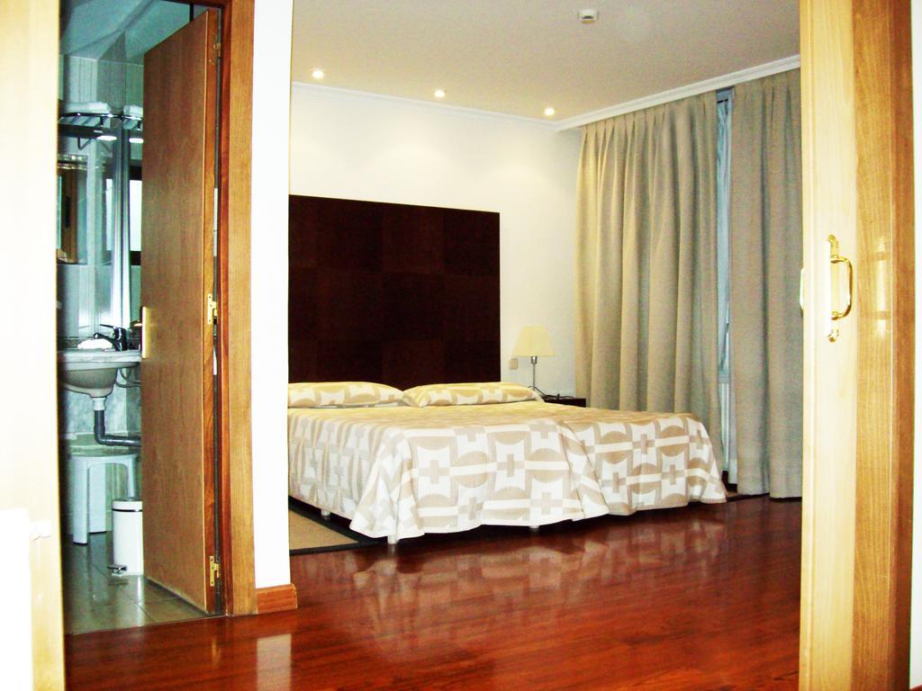 Hotel Escuela Madrid Bilik gambar