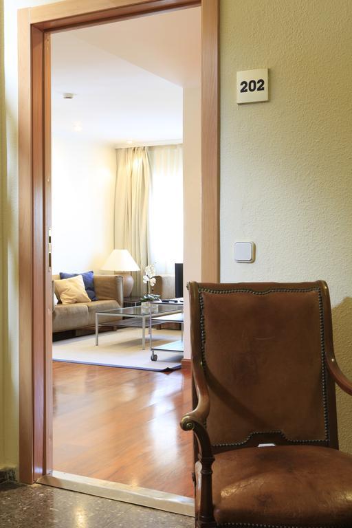 Hotel Escuela Madrid Bilik gambar