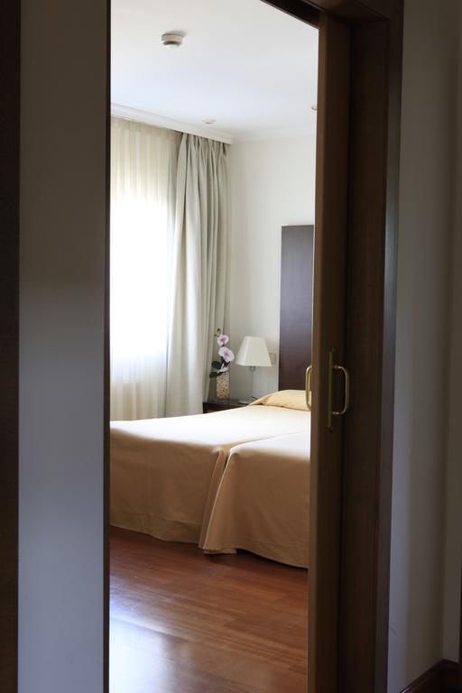 Hotel Escuela Madrid Bilik gambar