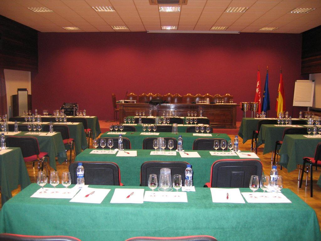 Hotel Escuela Madrid Luaran gambar