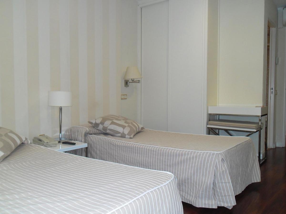 Hotel Escuela Madrid Luaran gambar